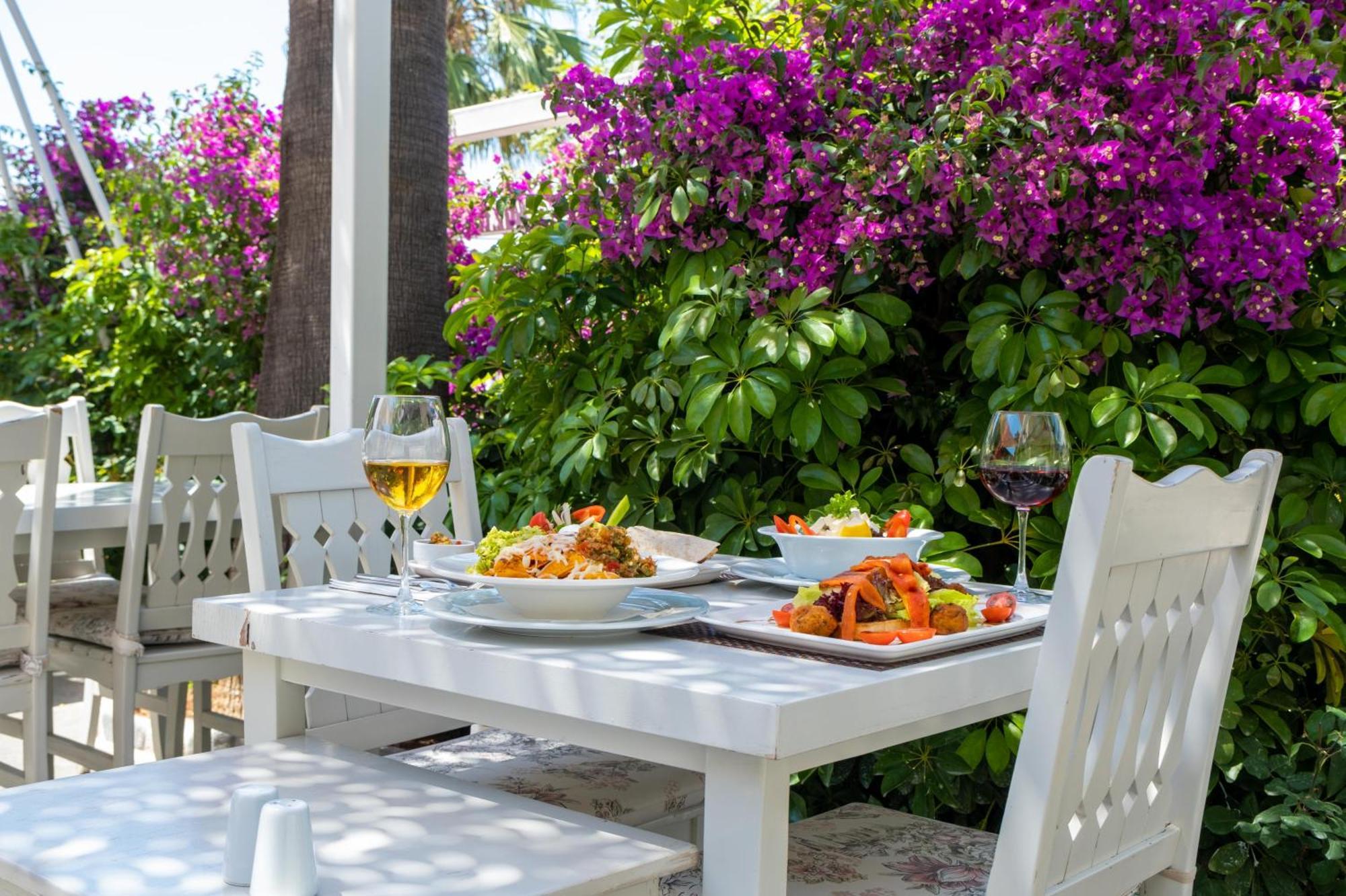 Sea Breeze Hotel And Apartments Oludeniz Eksteriør bilde